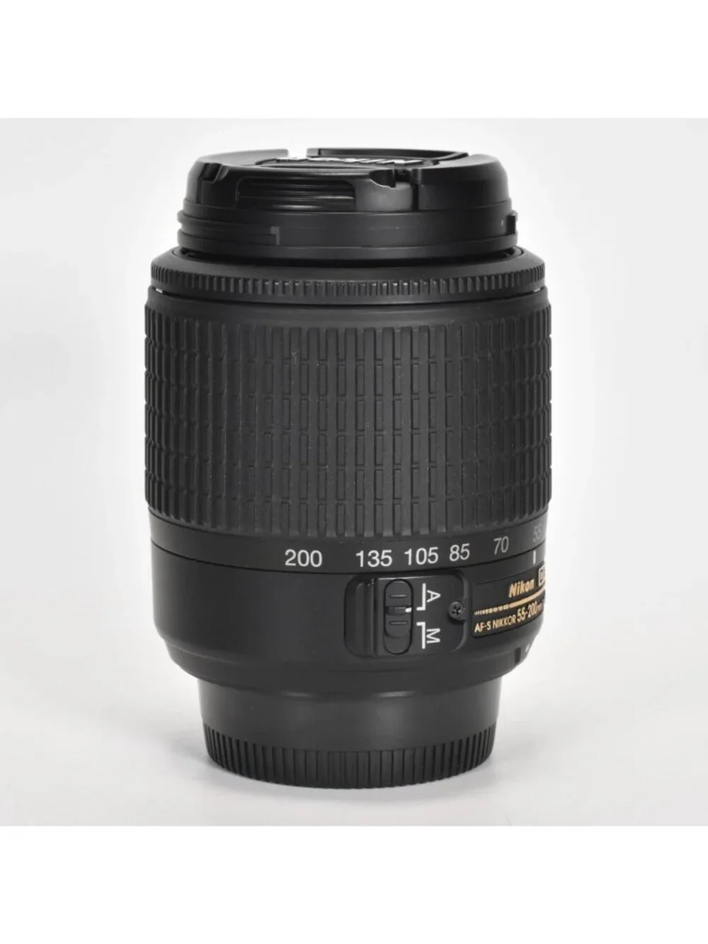 Nikon AF-S DX NIKKOR 55-200mm f/4-5.6G ED Zoom Lens with Bag Mint